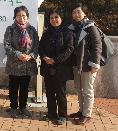 교실에서 권정생 읽기 인터뷰 사진.jpg